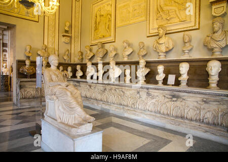 Statuten im Kaiser Saal Kapitolinische Museen, Rom, Italien, Musei Capitolini, Kunst-Erbe touristischen Wahrzeichen Stockfoto