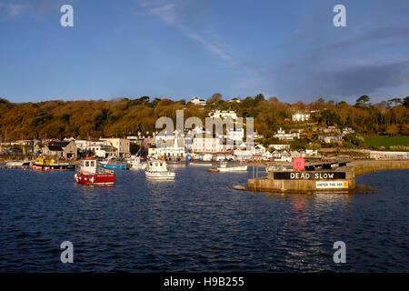 Hafeneinfahrt bei Lyme Regis Dorset November 2016 Stockfoto