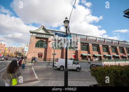 Das äußere des historischen St. Lawrence Market an der Ecke der Vorderseite und Jarvis Street in der Innenstadt von Toronto Ontario Kanada Stockfoto