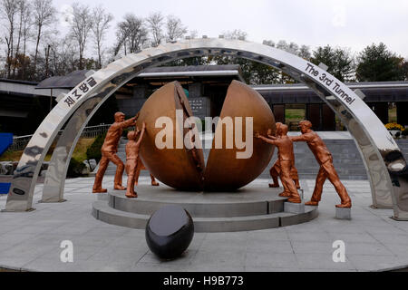 Korea-Denkmal am dritten Infiltration Tunnel im DMZ Südkorea zu vereinen Stockfoto