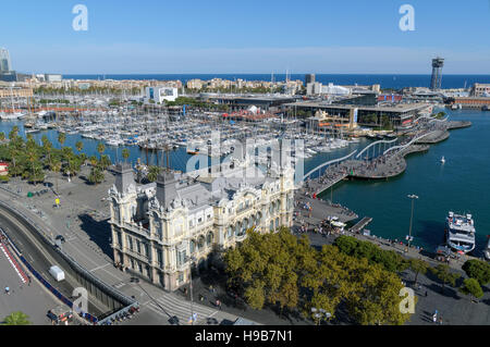 Barcelona, Spanien - Okt. 9 2011: Port Vell ist ein Wasser-Hafen in Barcelona, Katalonien, Spanien, und ein Teil des Hafens von Barcelona Stockfoto