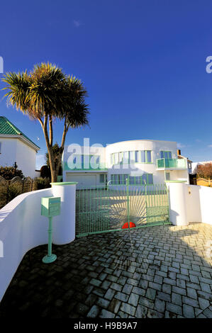 Ein Art-Deco-Haus am Frinton, Essex, England, Großbritannien, Europa Stockfoto