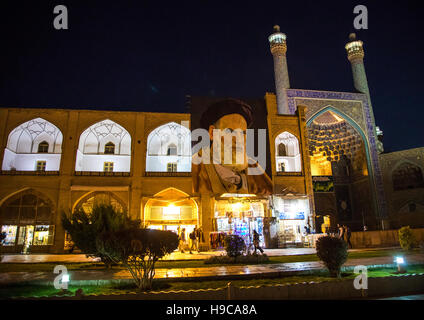 Khomeini Plakat in der Nähe von Shah Moschee Naghsh-i Jahan Quadrat, Isfahan Provinz, Isfahan, Iran Stockfoto