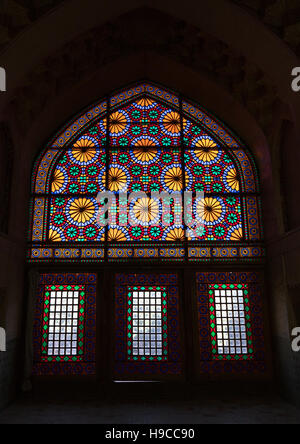 Glasfenster in Arg-e Karim Khan Zitadelle, Fars Provinz, Shiraz, Iran Stockfoto
