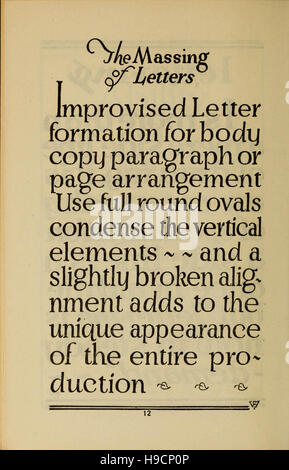 Studio-Handbuch Schriftzug über 250 Seiten, Schriftzug, Design und Layout, neue Alphabete Stockfoto