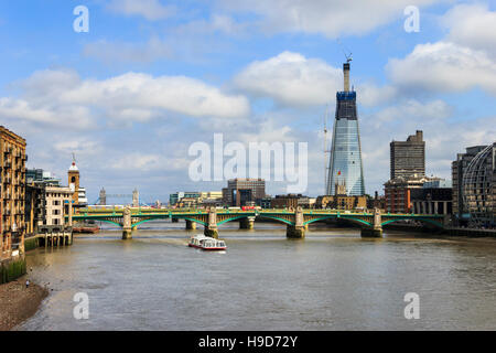 The Shard, während er noch im Bau war im Mai 2011, Southwark, London, UK Stockfoto