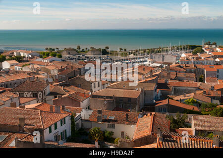 Mit Blick auf Saint-Martin de Ré (17410), Isle of Rhé, Frankreich. Stockfoto