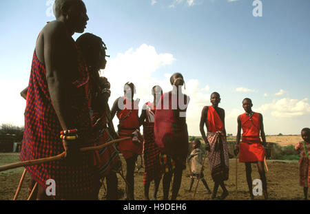 Halb-nomadischen Massai in Masai Mara National Reserve Kenia Afrika gelegen. Seine Stärke beruhte auf eine militärische Organisation. Während ihre Nom Stockfoto
