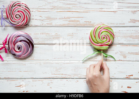 Lollipop-Bonbons auf weiß Stockfoto