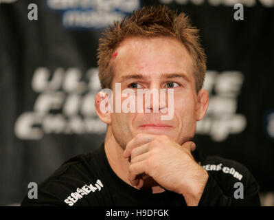 Sean Sherk auf einer Pressekonferenz bei der Ultimate Fighting Championships (UFC) 64 im Mandalay Bay Events Center in Las Vegas, Nevada auf Samstag, 14. Oktober 2006. Bildnachweis: Francis Specker Stockfoto