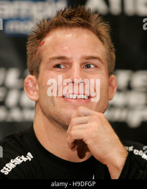 Sean Sherk auf einer Pressekonferenz bei der Ultimate Fighting Championships (UFC) 64 im Mandalay Bay Events Center in Las Vegas, Nevada auf Samstag, 14. Oktober 2006. Bildnachweis: Francis Specker Stockfoto