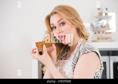 Alana Spencer - Narna Kuchen - junge Frau Handwerker Konditor und einer der Teilnehmer bei der 2016-Serie von The Apprentice-Reality-TV-Programm Stockfoto