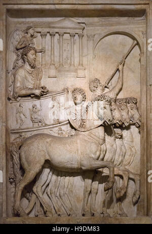 Rom. Italien. Relief-panel (176-180 n. Chr.), der Triumph des Marcus Aurelius über die Germanen und Sarmaten, Capitoline Museum darstellen. Stockfoto