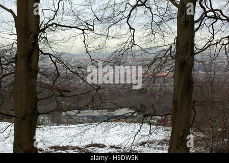 Luftaufnahme von Glasgow aus catkin Braes Mountainbike-Park im winter Stockfoto