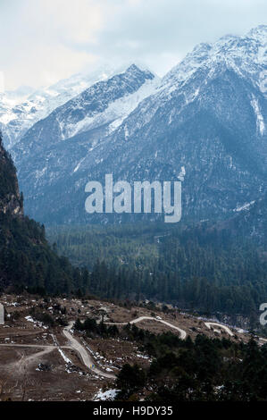 Das Lachung-Tal in der Nähe von Lachung Dorf in Nord-Sikkim, Indien. Stockfoto