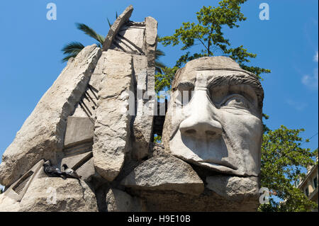 Denkmal für die Ureinwohner auf der Plaza de Armas entfernt, Santiago de Chile, Chile, Südamerika Stockfoto