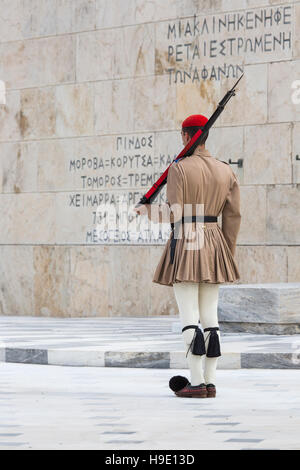 Athen, Griechenland - 21.September: Der Wechsel der Wachablösung erfolgt vor dem griechischen Parlament Gebäude am September 21, 2016 in Athen Stockfoto
