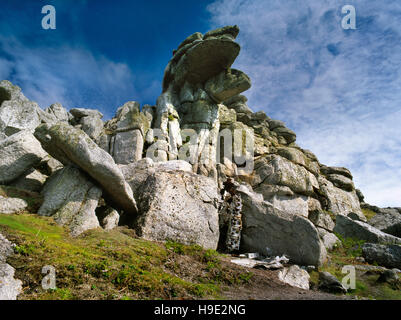 Bleibt der deutschen Luftwaffe Heinkel He 111 Bomber, die in Felsen auf der Westseite von Lundy Island am 1. April 1941 stürzte. Stockfoto