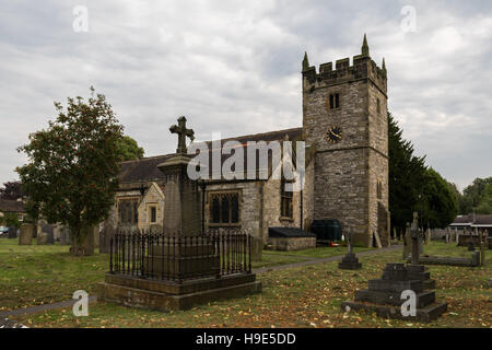 Holy Trinity Parish Church in Ashford im Wasser, Derbyshire, UK Stockfoto