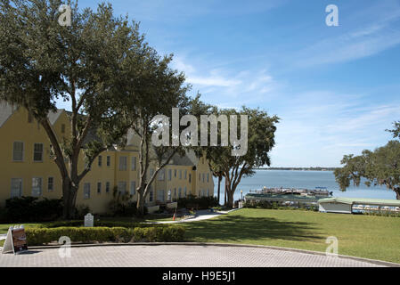 Mount Dora Florida USA - Lakeside Eigenschaften und See Dora waterfront Stockfoto