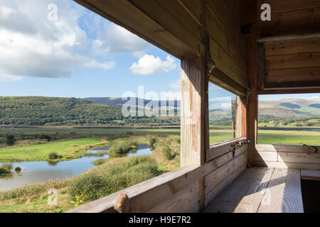 Auf der Suche von einem Ansitz auf Ynys Hir RSPB Naturpark neben der Dyfi Mündung in Ceredigion, Mid Wales, UK Stockfoto