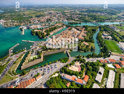 Luftbild, Comune di Peschiera del Garda am Fluss Mincio, Entwürfe, Befestigungen, Gardasee, Lago di Garda, Stockfoto