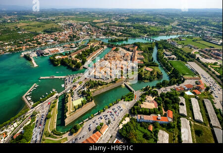 Luftbild, Comune di Peschiera del Garda am Fluss Mincio, Entwürfe, Befestigungen, Gardasee, Lago di Garda, Stockfoto