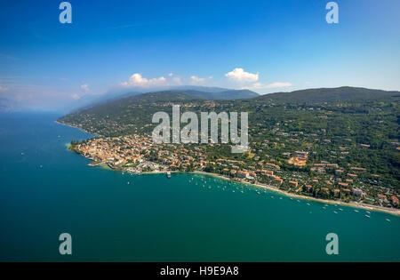 Luftbild, Hafen von Torri del Benaco, Gardasee, Lago di Garda, Torri del Benaco, Nord-Italien, Veneto, Italien, IT Europe Stockfoto