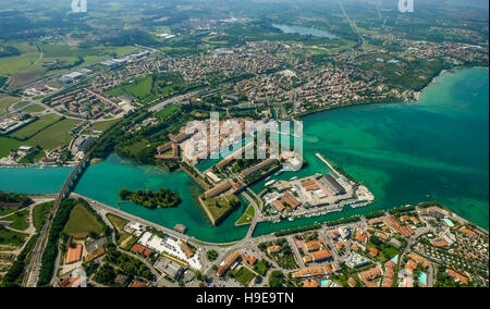 Luftaufnahme, Comune di Peschiera del Garda am Fluss Mincio, Entwürfe, Festungen, Gardasee, Lago di Garda, Stockfoto