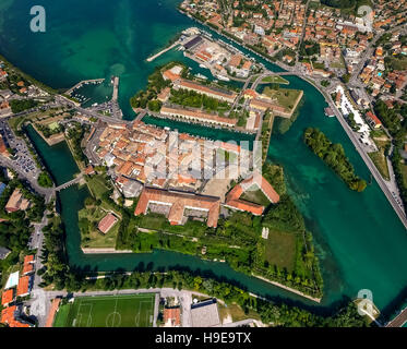 Luftaufnahme, Comune di Peschiera del Garda am Fluss Mincio, Entwürfe, Festungen, Gardasee, Lago di Garda, Stockfoto