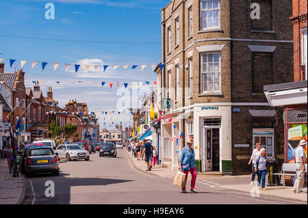 Der High Street in Southwold, Suffolk, England, Großbritannien, Uk Stockfoto