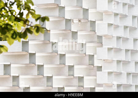 Juli 2016 - London, England: The Serpentine Gallery Pavilion, entworfen vom dänischen Architekten BIG (Bjarke Ingels Group) im Hyde Park am 28. Juli 2016 in Stockfoto