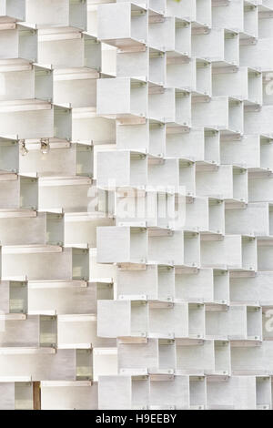 Juli 2016 - London, England: The Serpentine Gallery Pavilion, entworfen vom dänischen Architekten BIG (Bjarke Ingels Group) im Hyde Park am 28. Juli 2016 in Stockfoto