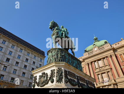 Belgrad, Serbien. Prinz Mihailo Denkmal auf dem Platz der Republik. Stockfoto