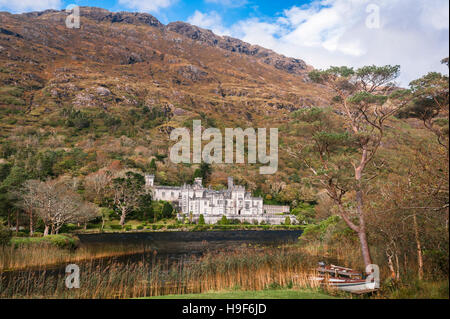 Kylemore Abbey in Connemara, County Galway, Irland Stockfoto