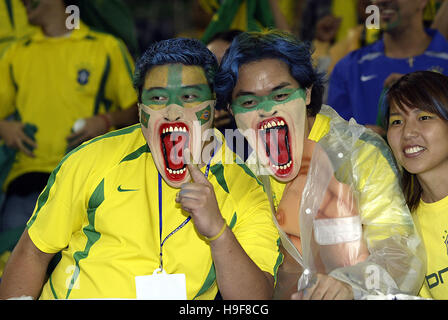 BRASILIANISCHEN FANS WORLD CUP JAPAN 2002 SAITAMA Stadion SAITAMA JAPAN 26. Juni 2002 Stockfoto