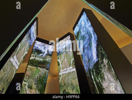 Brasilien, Stadt von Rio De Janeiro, Praca Maua, Innenansicht des Museum Tomorrow(Museu do Amanha) von Santiago Calatrava. Stockfoto