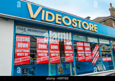 Videostore Videoverleih Geschäft schließt Verkauf Broadstairs Kent. Wahrscheinlich der letzte Videoverleih in Großbritannien Stockfoto