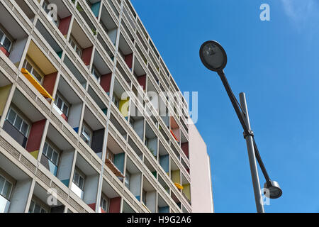 BERLIN, Deutschland - Juli 2014: Die Corbusier-Haus wurde von Le Corbusier entworfen 1957 nach seinem Konzept der Unite d ' Habitation (Wohneinheit) Stockfoto