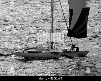 AJAX-NEWS-FOTOS. 1982. ST. MALO, FRANKREICH. -ROUTE DU RHUM RACE - LA BAULE AM START. FOTO: JONATHAN EASTLAND/AJAX REF: 821007 20 Stockfoto