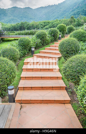 Vintage Outdoor-Wendeltreppe Stockfoto