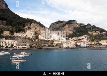 Marina aus der Leuchtturm, Amalfi, Costiera Amalfitana, Amalfi-Küste, UNESCO World Heritage Site, Kampanien, Italien, Europe Stockfoto