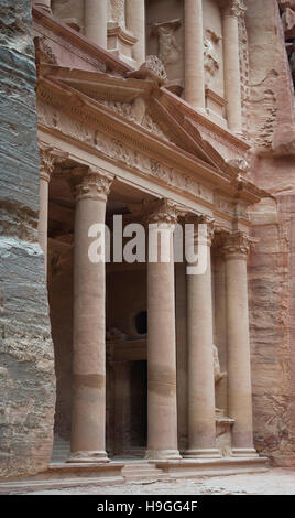 Die Treasury Building oder Al Khazneh bei Petra, Jordanien Stockfoto