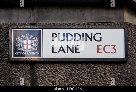Pudding Lane Straßennamens unterzeichnen in London, Vereinigtes Königreich, wo der Brand von London ursprünglich gestartet. Stockfoto