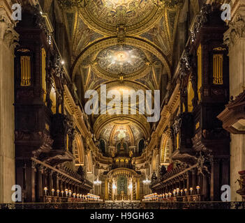 Innenraum der St. Pauls Cathedral, London, UK. Stockfoto