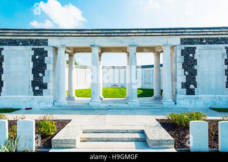 Die Süd-Rotunde am Tyne Cot Commonwealth War Graves Cemetery and Memorial in der Nähe von Zonnebeke in Belgien Stockfoto