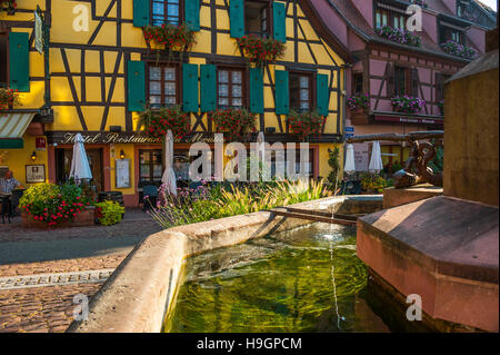 Ribeauvillé, in der Nähe von Colmar, landschaftlich schöne Strecke der Rebe Elsass, Oberrhein, malerisches Dorf, Elsass, Frankreich Stockfoto