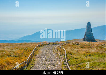 An der Spitze des Berges Grand Ballon, höchster Berg der Vogesen, Landschaft des Ballons des Vosges Nature Park, Elsass, Frankreich Stockfoto