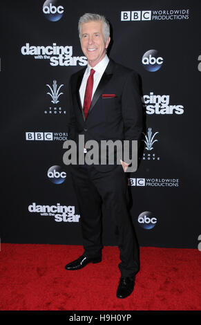 Los Angeles, CA, USA. 22. November 2016. Tom Bergeron. ABCs "Dancing With The Stars" Saisonfinale 23 statt im The Grove. Bildnachweis: Birdie Thompson/AdMedia/ZUMA Draht/Alamy Live-Nachrichten Stockfoto