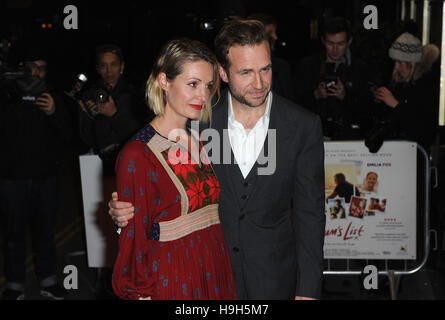 London, UK, UK. 23. November 2016. Rafe Spall besucht die UK-Premiere von "Mamas Liste" Curzon Mayfair. Bildnachweis: Ferdaus Shamim/ZUMA Draht/Alamy Live-Nachrichten Stockfoto